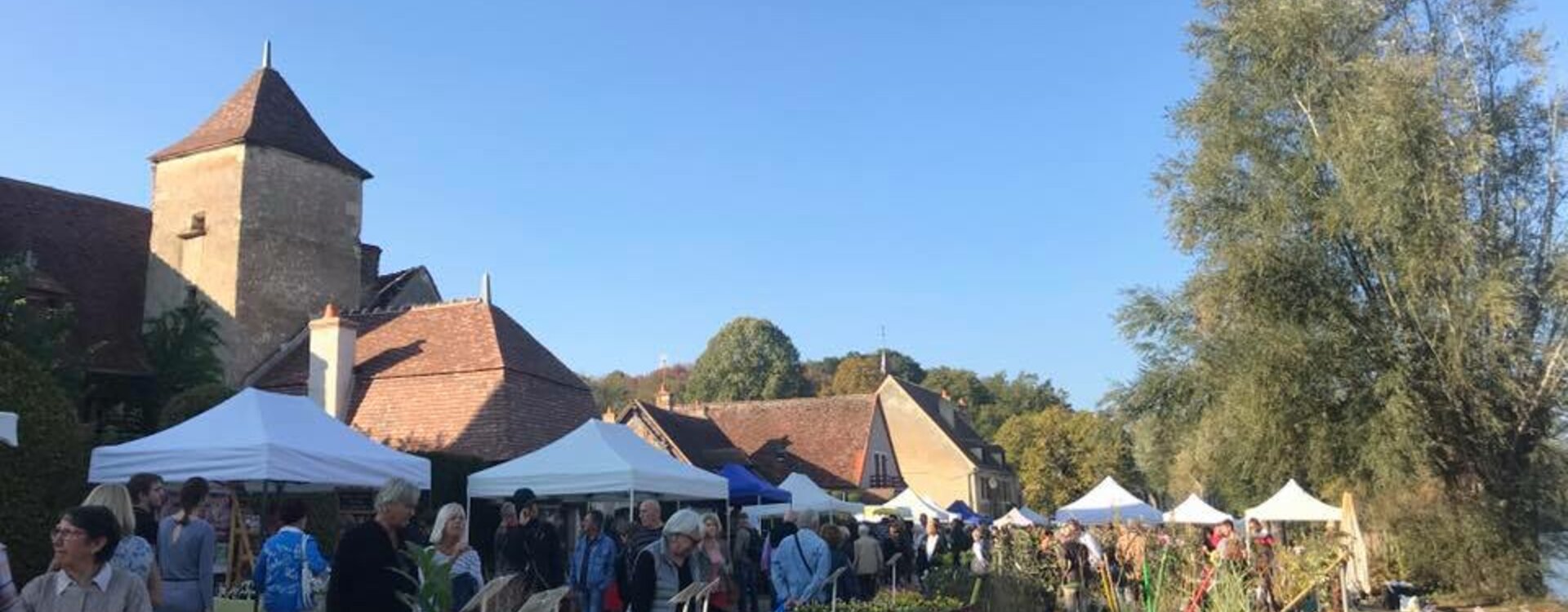 Fete de l'automne à Apremont sur Allier dans le Cher en région Centre-Val de Loire